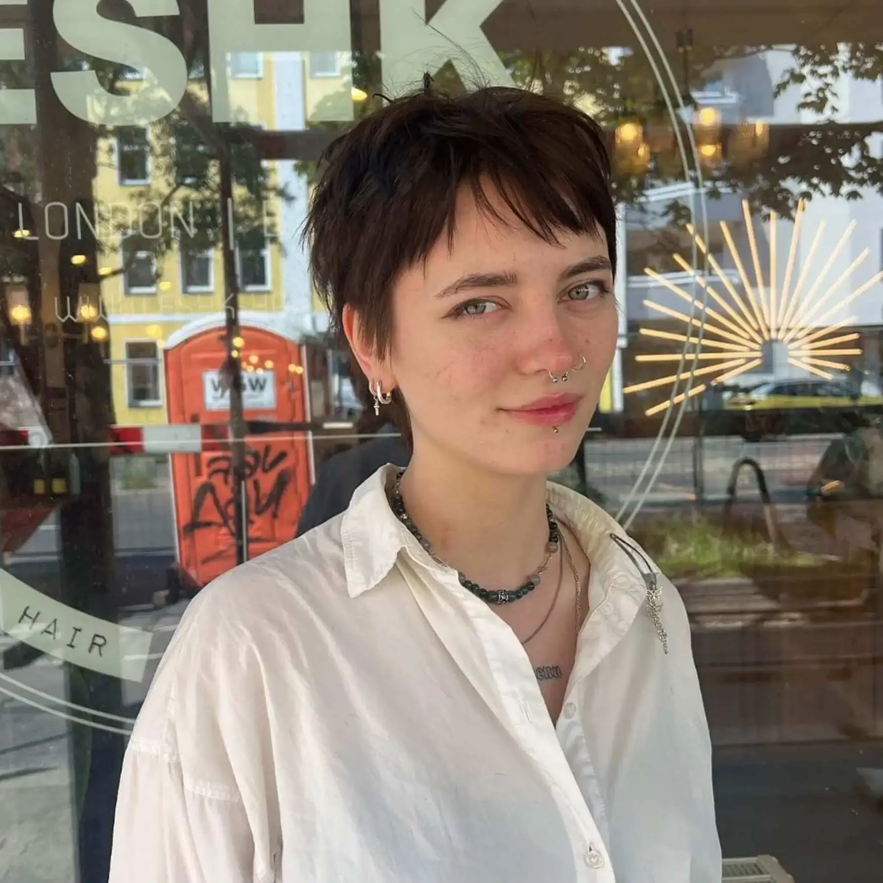 90s pixie haircut brown messy fringe by Sophia at ESHK Moabit Berlin