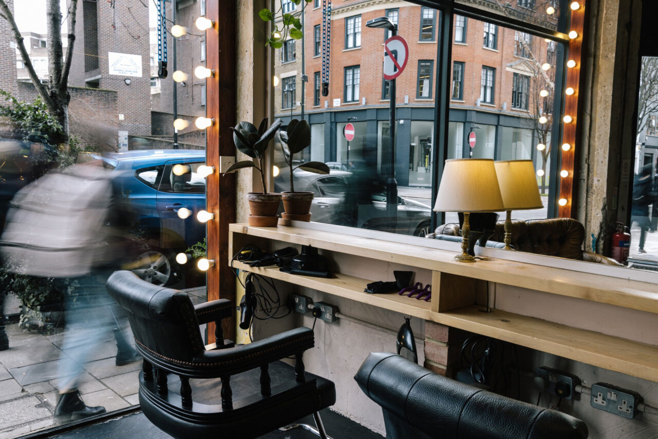 Hair stylist cutting and colouring station in Farringdon at ESHK hair Barbican