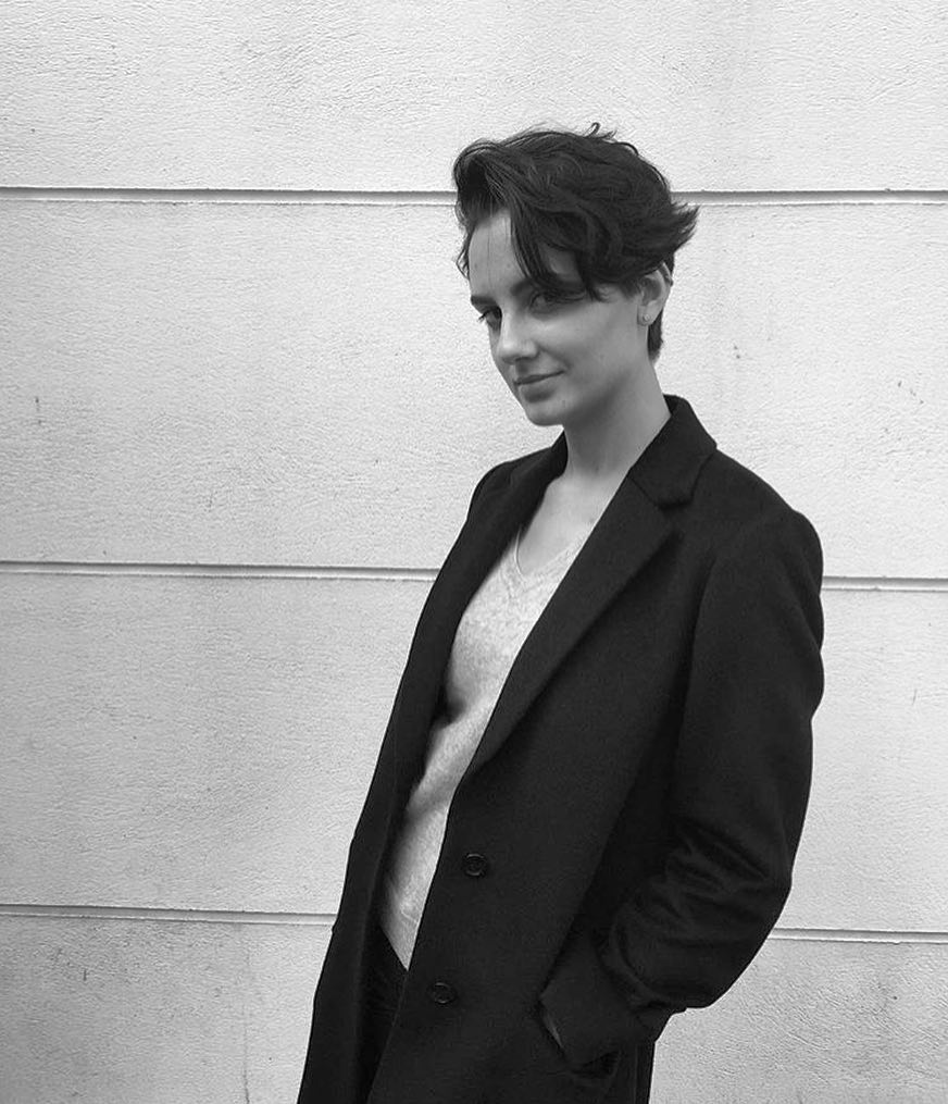 short hairstyles women black waves