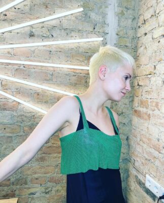 warm blonde pixie short haircut at eshk friseur moabit berlin