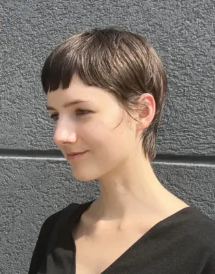 short layered haircut eshk hair salon brooklyn by Sayu